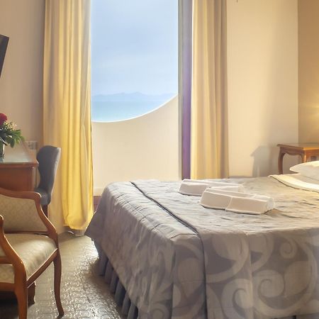 Hotel Sinuessa Terme Mondragone Esterno foto