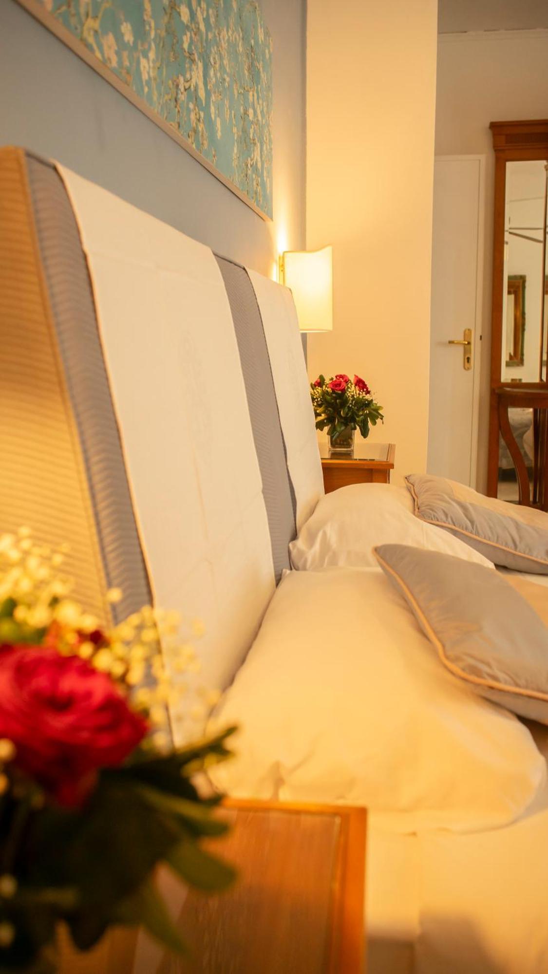 Hotel Sinuessa Terme Mondragone Esterno foto